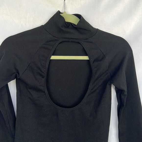 Intimately free people like I do key hole back long sleeve black size M/L - Picture 3 of 6